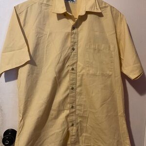 Cintas Men's Yellow Short Sleeve Button Up business casual Shirt